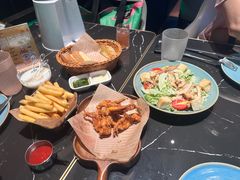 -DEEP·深美式餐吧(五棵松华熙LIVE店)