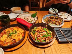 -云海肴·汽锅鸡·云南菜(天山百盛优客店)