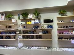 -天空之镜眼镜店蔡司依视路授权店(天通苑店)