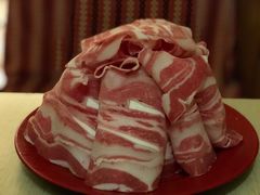 -洞庭洲·防空洞火锅·烧烤·铜锅涮肉(新百广场店)