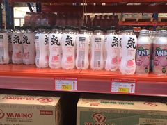 零售区-洛哈思全球商品折扣仓(昆山路店)