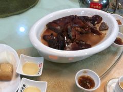 -鹏城人家海鲜酒家·23年老字号(较场尾店)