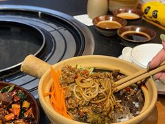 七彩云南拌米线-阿山卓·野生菌火锅·纳西火塘烤肉