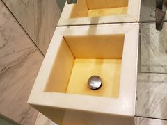 -上海滴水湖皇冠假日酒店