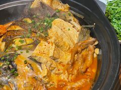 -新天明砂锅鱼头煲