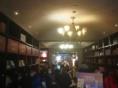 -钟书阁(松江泰晤士小镇店)