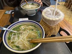 -云阿蛮云南生烫牛肉米线(奉贤路店)