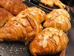 -星巴克臻选(湖滨道店)