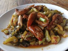 咸菜炒大肠-鲤鱼塘农家山庄