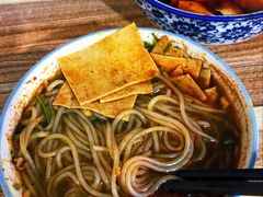 麻辣米线-老字号杨坡红油米线腊汁肉夹馍(东四道巷店)