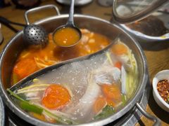 酸汤鸳鸯锅底-阿婉贵州苗家酸汤鱼(梅林店)