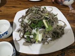 -溢心园香河肉饼总店