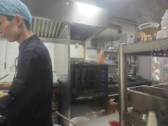 -干老庆贵州留一手烤鱼·地摊火锅(财经大学店)
