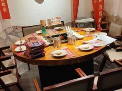 -老牌坊云南鱼豆花火锅(爱建店)