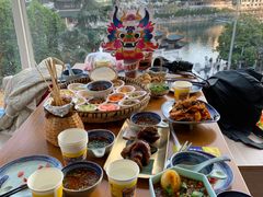 -包整·丝娃娃(一览甲秀楼风景店)