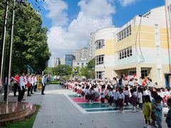 -上海青草地幼儿园