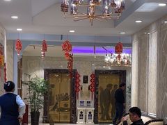 -沪华海鲜大酒楼(南汇店)