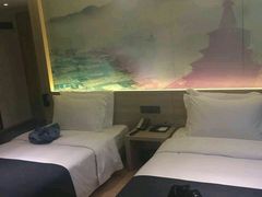 -成都太古里总府王府井亚朵X酒店