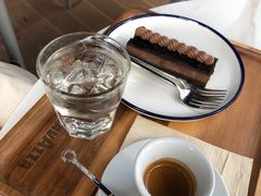 -LAVAZZA拉瓦萨咖啡(中航城君尚购物中心店)