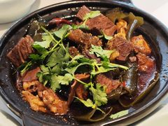 海带节烧牛肉-饭饱香土碗菜(新科店)