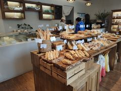 面包甜点陈列柜-那家面包房(珠江路店)