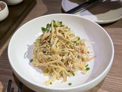 香葱拌笋衣-小大董·烤鸭(凤凰汇店)