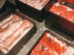 -牛YO寿喜烧·铁板烧和牛火锅自助(市府恒隆店)