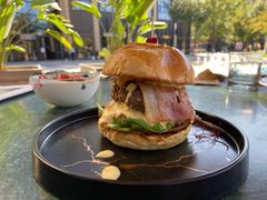 双层牛肉芝士汉堡-The Rug Cafe(王府中环店)