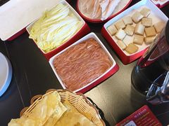 -渝水岸·鲜货火锅(新村7店)