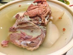 钙骨炖萝卜汤-悦融·京鲁菜·露台花园(安定门店)