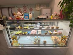 面包甜点陈列柜-六伴夏烘焙蛋糕·低糖动物奶油