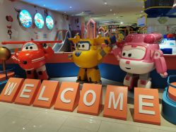 -乐多星球潮玩中心(沈阳嘉里城店)
