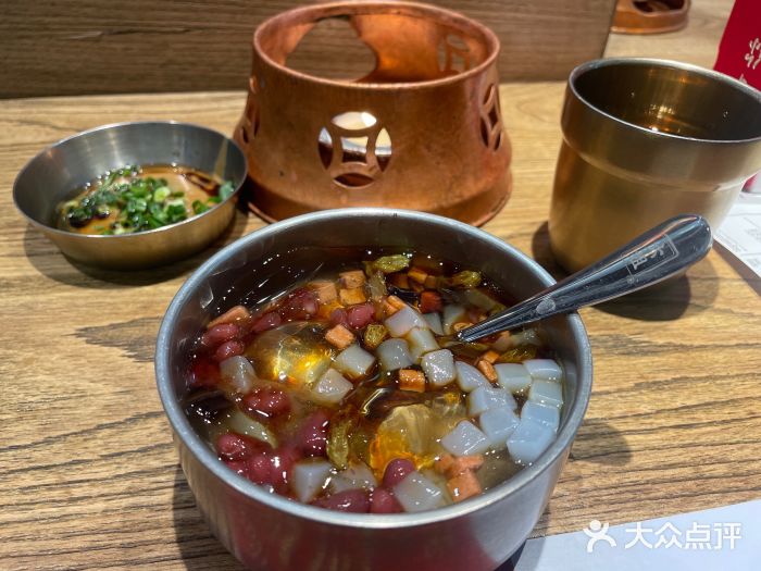成都你六姐·牛肉冒菜(上海环宇荟店)图片