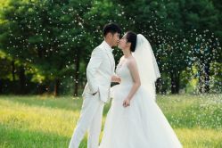 -雪中彩影婚纱摄影·微光艺术中心