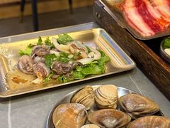 -围炉肉舍•炭烤活鳗•丹东海鲜烤肉(步行街店)