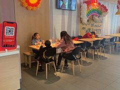 用餐区-麦当劳(燕顺路店)