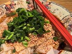 春韭酸辣凉皮-纳鲁孜·新疆特色餐厅(上海悦荟广场店)