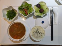 -燕庭·纯燕窝·甜品下午茶(南京西路店)