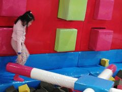 -嘿哟动霸CHUA·新潮玩运动娱乐中心·蹦床滑冰团建乐园