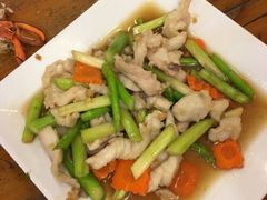 -J Daeng Seafood
