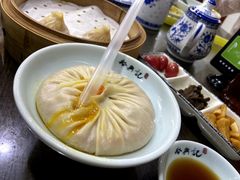 -裕兴记•蟹黄面馆(人民广场店)