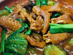 凉瓜焖狮头鹅掌亦煲-七寸飝大饭店(马场店)