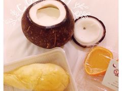 -志龙皇冠吃货椰子铺