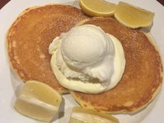 -Pancakes on the rocks(Darling Harbour)