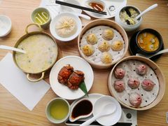 手拆六月黄小笼包-苏小柳点心·手作小笼包(新街口分院店)
