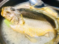百秒黄花鱼-莆田餐厅PUTIEN(深圳湾万象城家宴店)