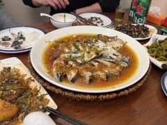 鼎夫人鱼头-鼎夫人·小酒文化餐厅(淡水桥店)