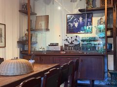 -Cuc Gach Quan Restaurant