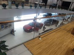 -杭州中沃沃尔沃4S店(滨江区店)