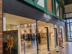 -燕莎奥特莱斯购物中心